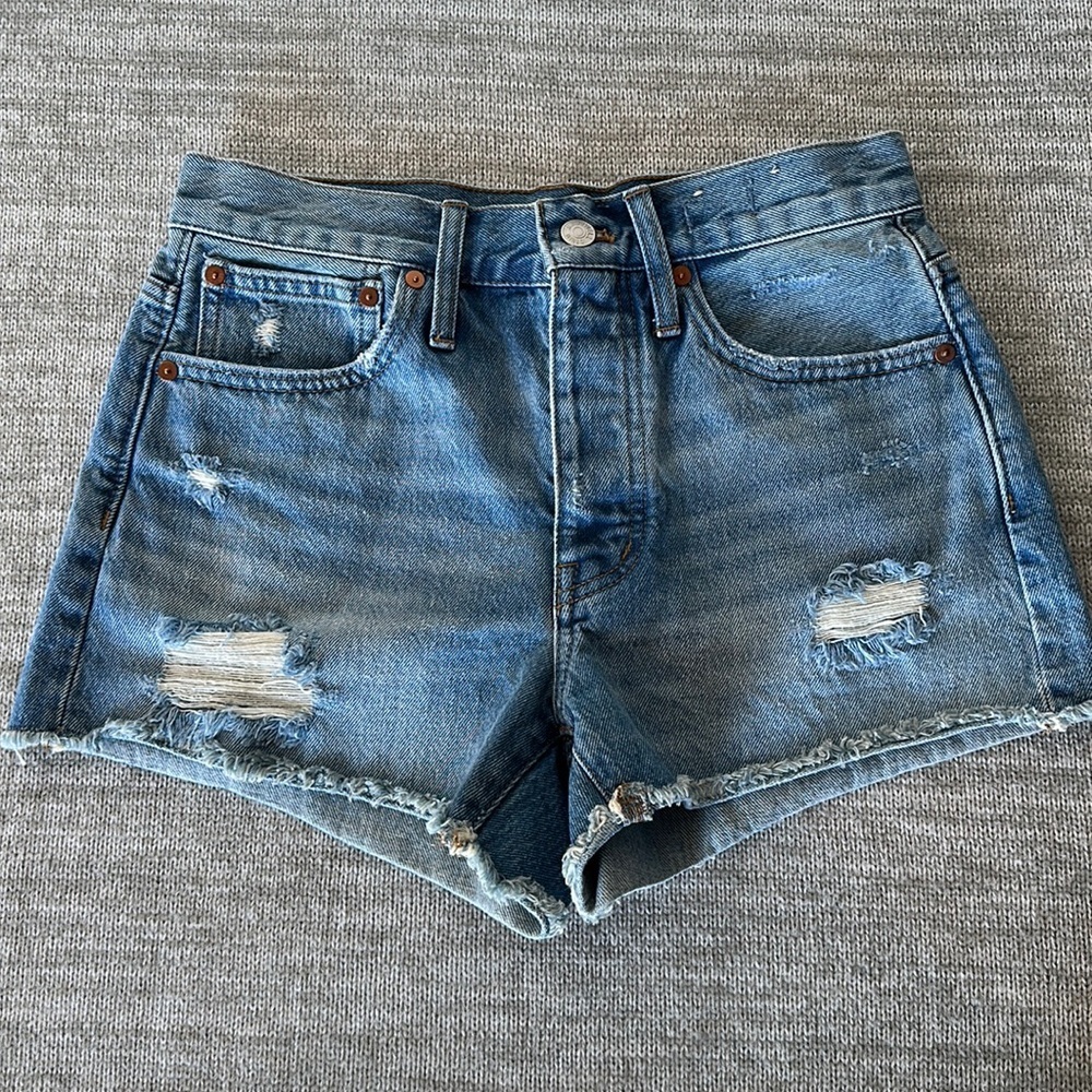 Madewell Relaxed Denim Shorts button fly size 24 medium wash distressed